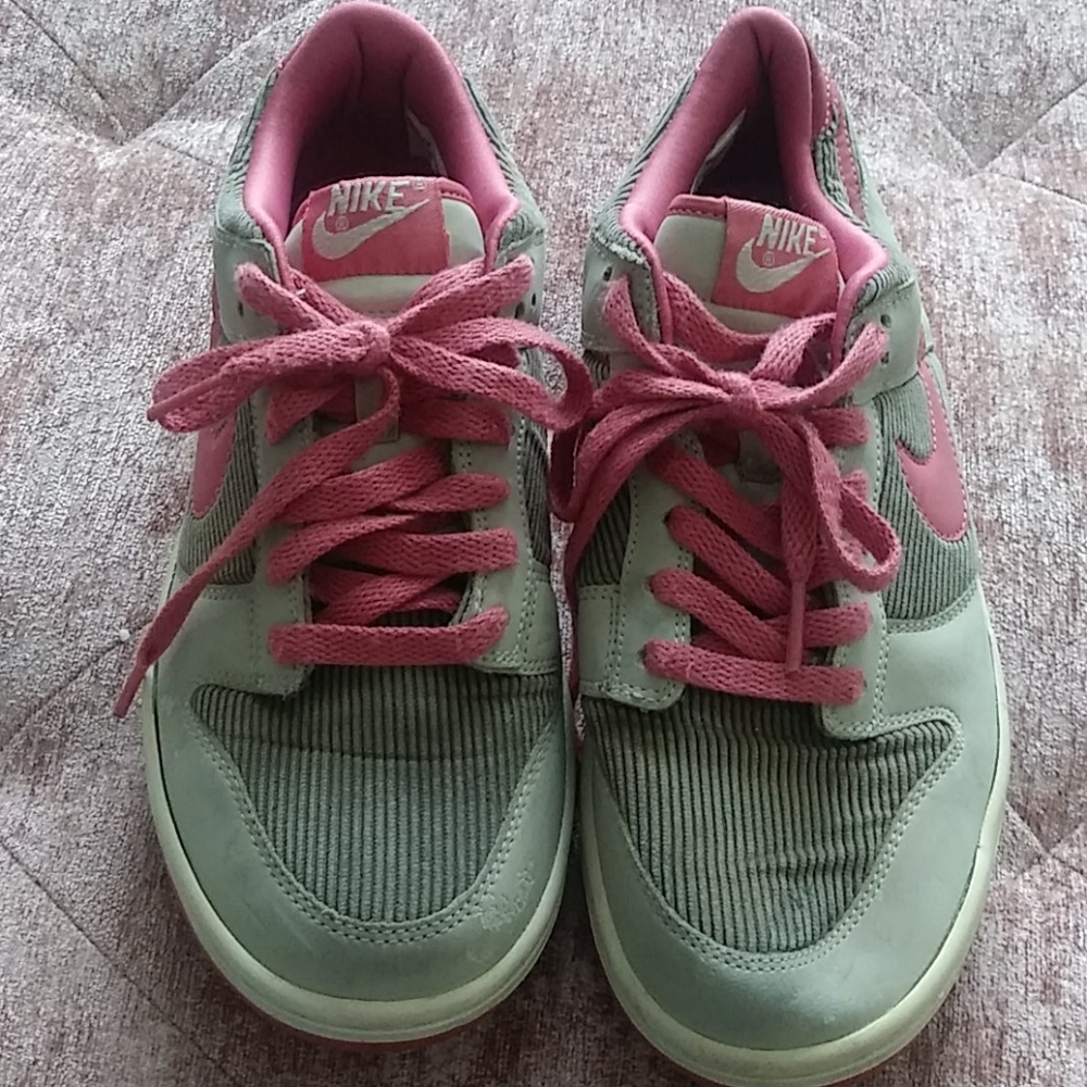 Nike shoes